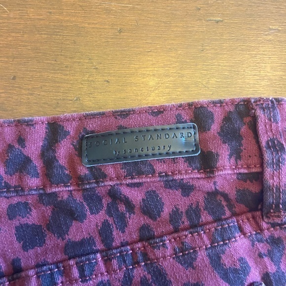 Sanctuary red and black‎ zebra skinny jeans size 6 - social standard - Picture 8 of 11